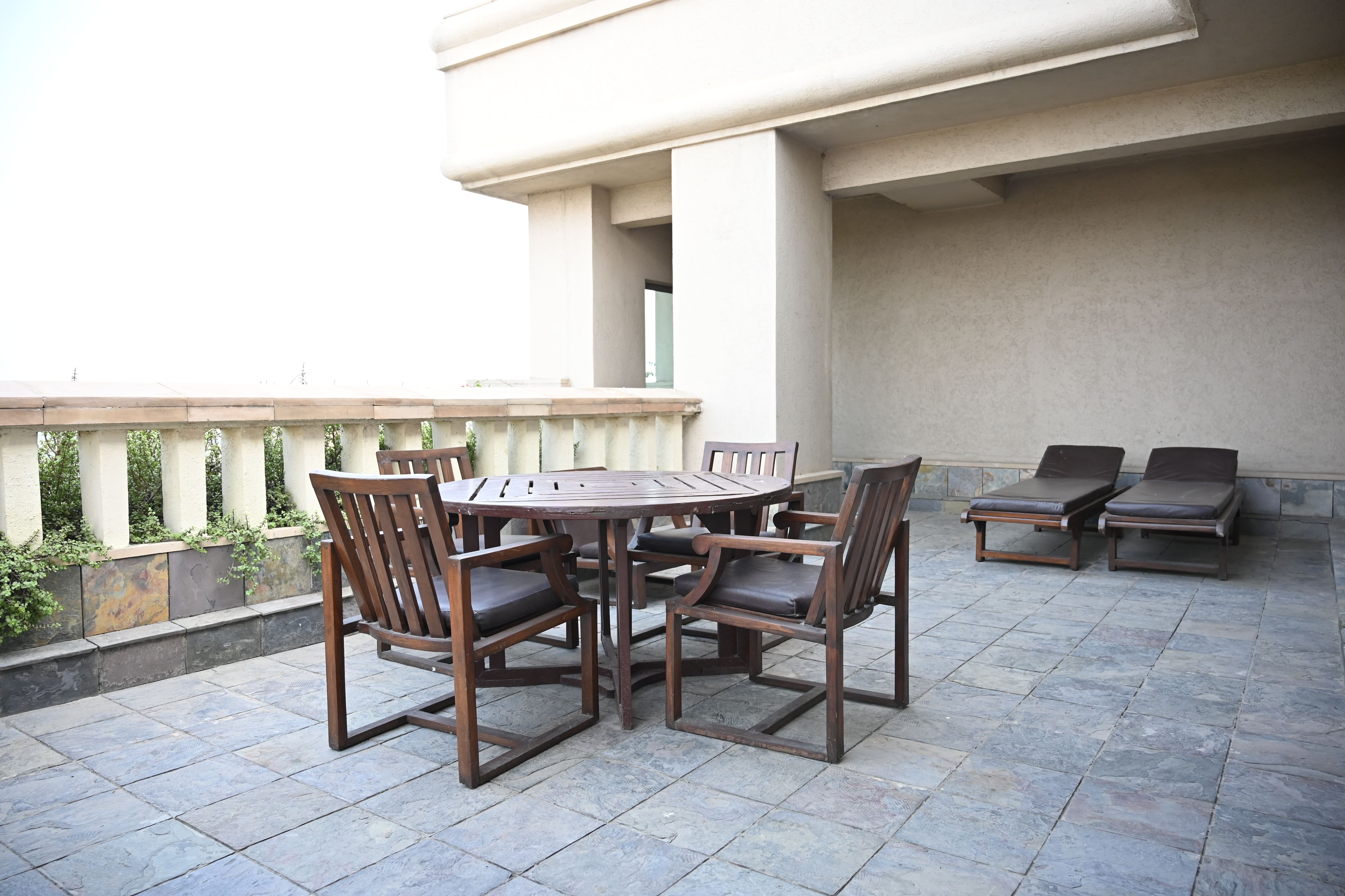 Diplomatic Suites